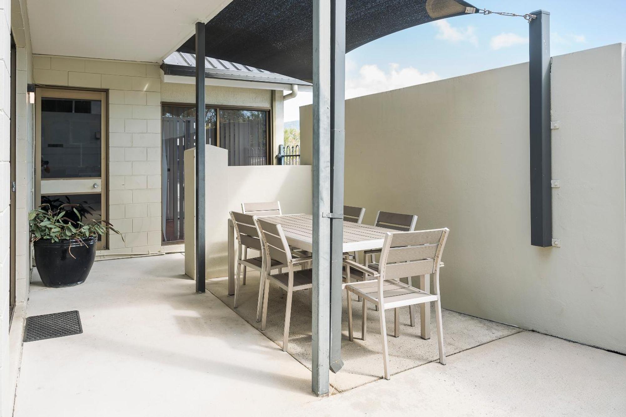 Reef Gateway Hotel Airlie Beach Bagian luar foto